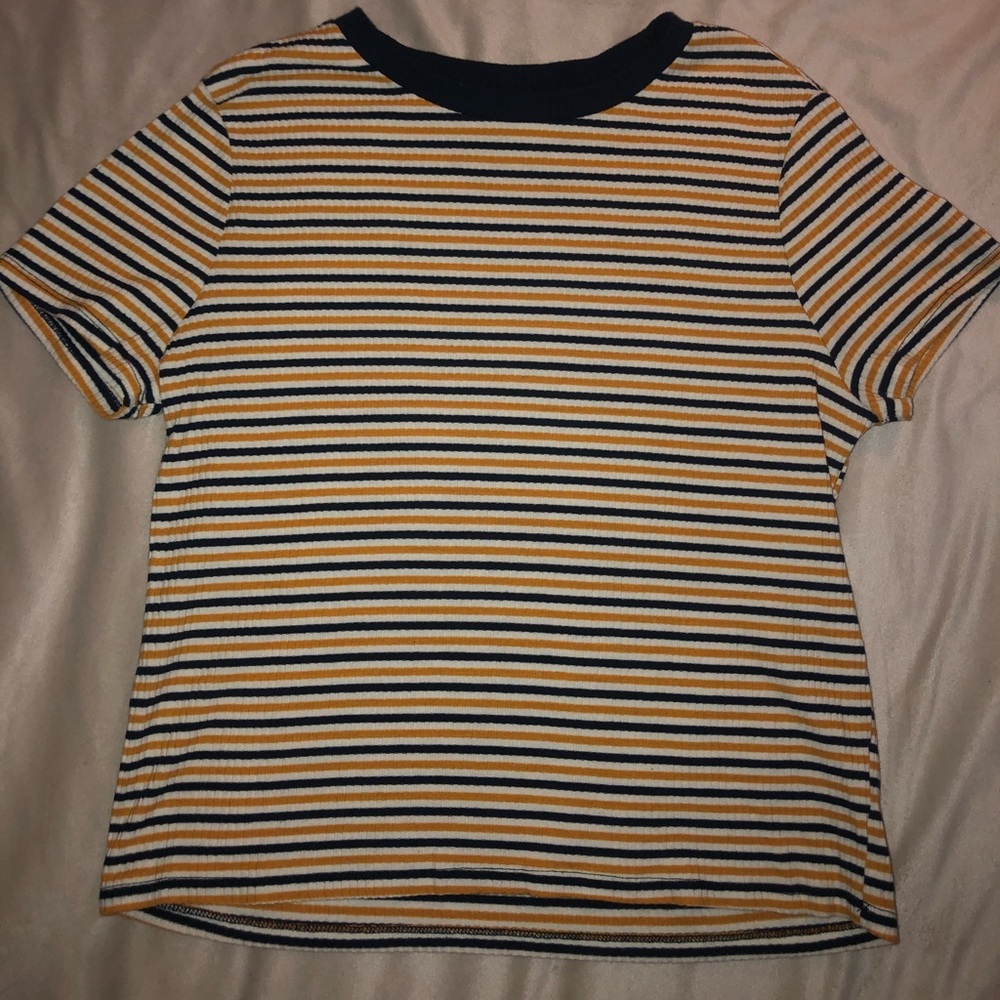 Short sleeve tee shirts